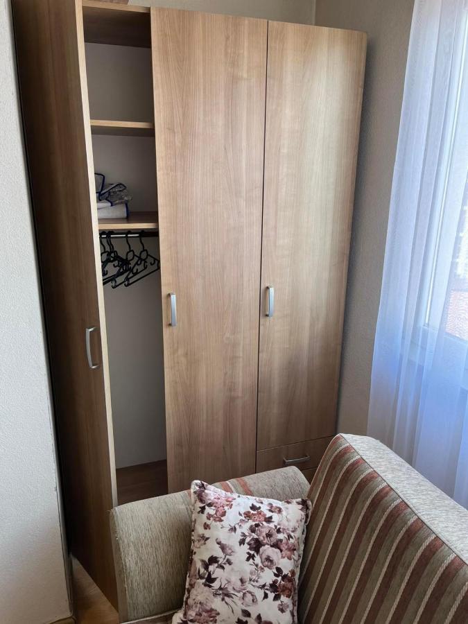 Centrum Apartments Pristina Esterno foto