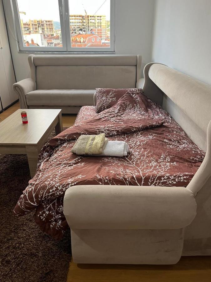 Centrum Apartments Pristina Esterno foto